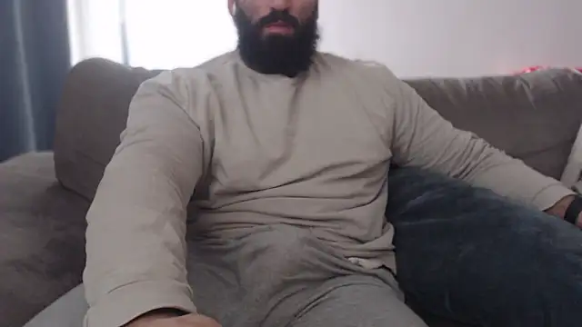 hugemachohandsome online show from December 2025 10:44:02 AM