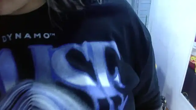 evelin zaens online show from April 2026 04:28:01 AM