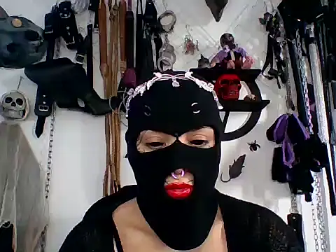 Snapshot of FeticheMacabre chatting on April 2026 05:52:02 PM FeticheMacabre online show from April 2026 05:52:02 PM