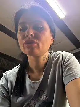 Snapshot of KikiXRed chatting on November 2025 08:46:02 AM KikiXRed online show from November 2025 08:46:02 AM