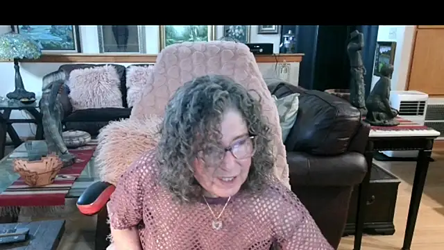 littlepistol01 online show from July 2026 07:32:01 PM