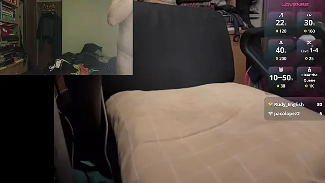 curiosillo83 online show from March 2025 05:41:02 AM