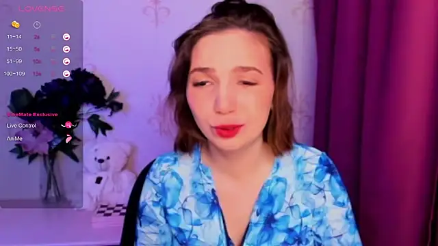 KindHazelHere  online show from January 2026 08:12:02 PM