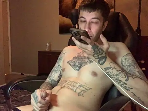 Bwcjoshbanks online show from May 2026 03:45:01 AM
