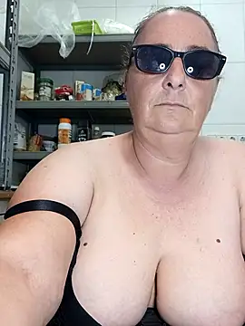 eroticjessitop online show from June 2026 04:45:01 PM