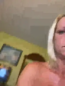 Snapshot of TiffaneyLove chatting on July 2026 08:05:01 AM TiffaneyLove online show from July 2026 08:05:01 AM
