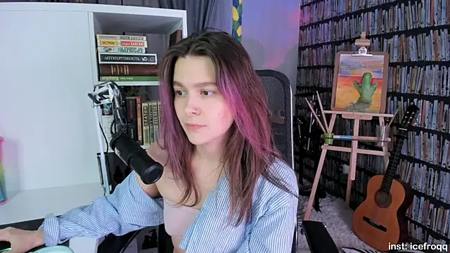 Snapshot of icefroqq chatting on December 2024 09:35:01 PM icefroqq online show from December 2024 09:35:01 PM