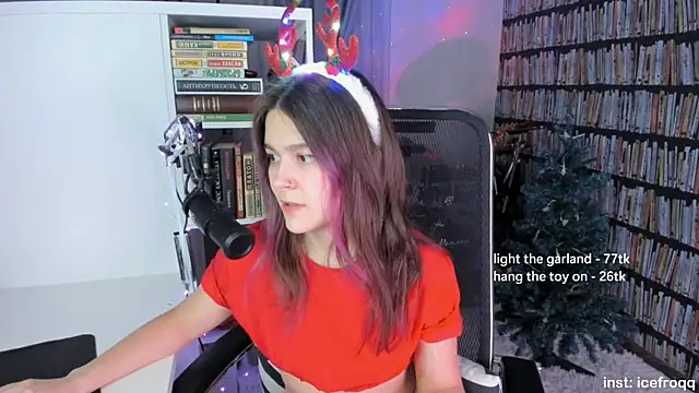 Snapshot of icefroqq chatting on December 2024 10:30:01 PM icefroqq online show from December 2024 10:30:01 PM