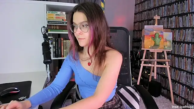 Snapshot of icefroqq chatting on January 2025 06:36:02 PM icefroqq online show from January 2025 06:36:02 PM