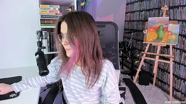 Snapshot of icefroqq chatting on February 2025 09:31:01 PM icefroqq online show from February 2025 09:31:01 PM