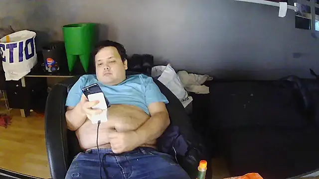 Snapshot of Bebemickey75 chatting on November 2025 03:33:02 PM Bebemickey75 online show from November 2025 03:33:02 PM