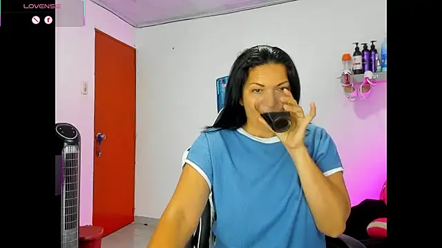Snapshot of Angelblue_ chatting on July 2026 11:15:01 PM Angelblue online show from July 2026 11:15:01 PM