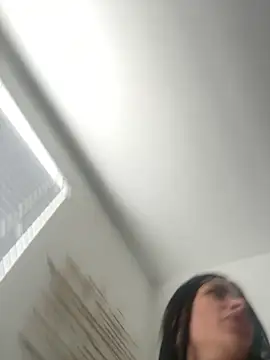 Karoltriguena online show from March 2026 07:51:02 PM