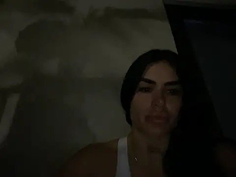 Karoltriguena online show from March 2026 03:01:01 AM