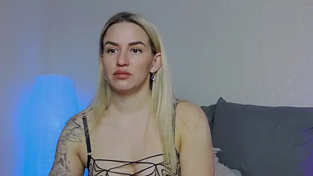 SofiJames online show from January 2025 06:03:01 AM