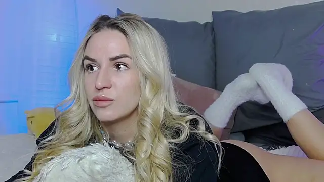 SofiJames online show from February 2025 06:24:02 AM