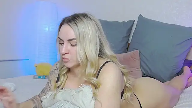 SofiJames online show from March 2025 07:13:02 AM