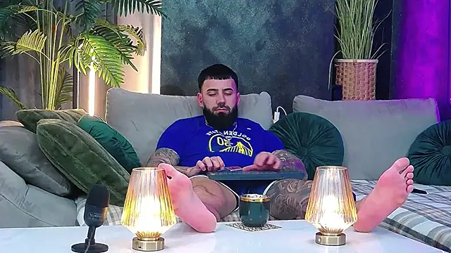 masterkingofmusclee online show from February 2026 09:54:01 PM