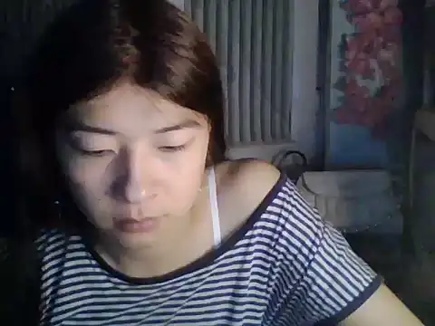 CarlyJoy online show from June 2026 04:02:02 PM