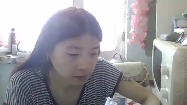 CarlyJoy online show from June 2026 11:09:02 AM
