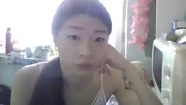 CarlyJoy online show from July 2026 01:04:01 PM