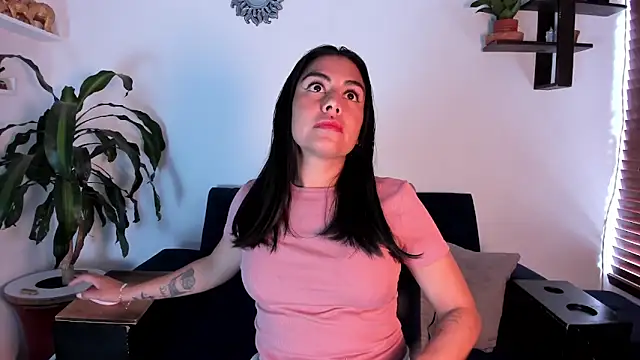 im amber online show from April 2026 12:52:02 PM