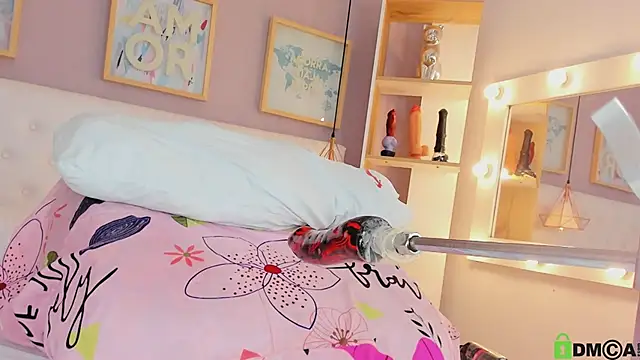 julyanna  online show from November 2025 08:29:01 PM