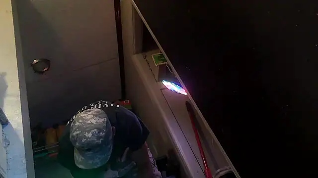 Bi curious86 online show from November 2025 10:01:01 PM