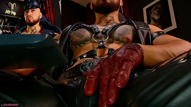 billyMayer  online show from November 2025 06:48:02 PM