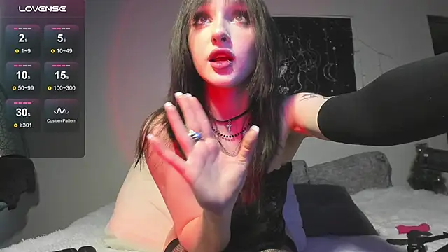 JuliaVangg 19 online show from April 2026 02:28:01 AM