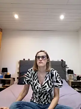 Madame Callie online show from June 2026 08:05:02 AM