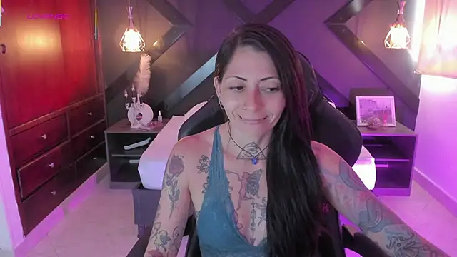 dark gotica online show from October 2025 07:13:01 PM