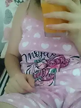 Snapshot of bruna_safadinhaa chatting on June 2026 02:19:01 PM bruna safadinhaa online show from June 2026 02:19:01 PM
