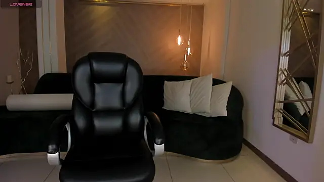 AlessiaCorleone  online show from October 2025 07:23:01 PM