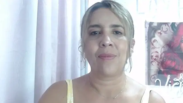 Victoria meester online show from February 2026 07:01:02 PM