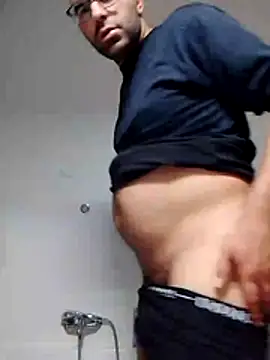 Snapshot of Passivello9 chatting on November 2025 02:14:02 AM Passivello9 online show from November 2025 02:14:02 AM