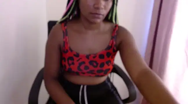 Snapshot of savage_laura chatting on February 2025 05:34:02 AM savage laura online show from February 2025 05:34:02 AM