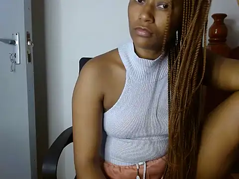 Snapshot of savage_laura chatting on May 2026 11:04:02 AM savage laura online show from May 2026 11:04:02 AM