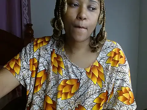 Snapshot of savage_laura chatting on July 2026 03:21:02 PM savage laura online show from July 2026 03:21:02 PM