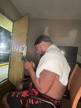 Stressreliever82 online show from April 2026 08:28:02 AM