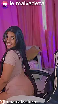 Snapshot of leonasafira chatting on July 2026 11:27:02 AM leonasafira online show from July 2026 11:27:02 AM