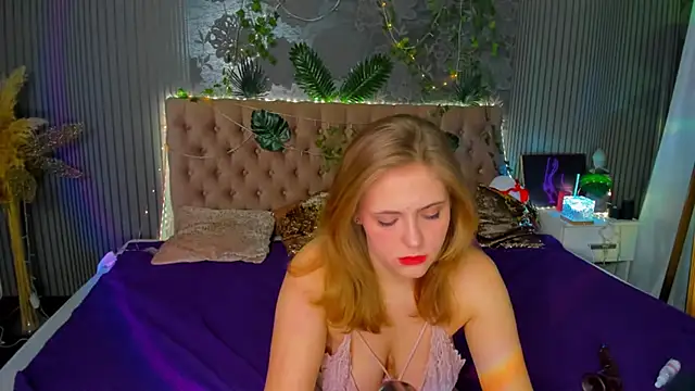 DellaRowe online show from February 2025 01:34:01 AM