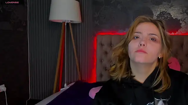 DellaRowe online show from November 2025 06:24:01 AM