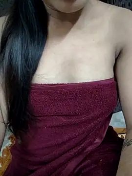 Snapshot of Roshni_98 chatting on February 2025 05:04:01 PM Roshni 98 online show from February 2025 05:04:01 PM