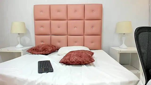 lhiamfit online show from December 2024 05:57:02 PM