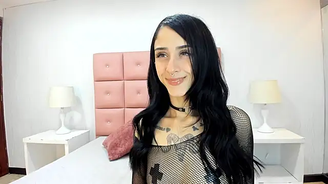 lhiamfit online show from January 2025 02:44:01 PM