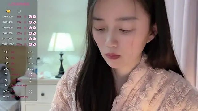 A-xena online show from February 2025 01:52:01 PM