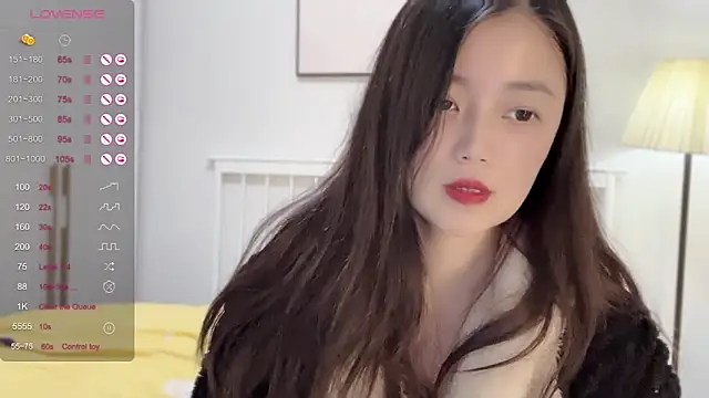 A-xena online show from February 2025 02:00:02 PM