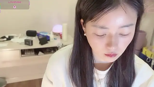 A-xena online show from December 2025 02:19:01 AM