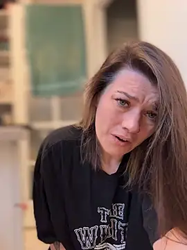 LadyLena1 online show from February 2025 06:24:01 PM